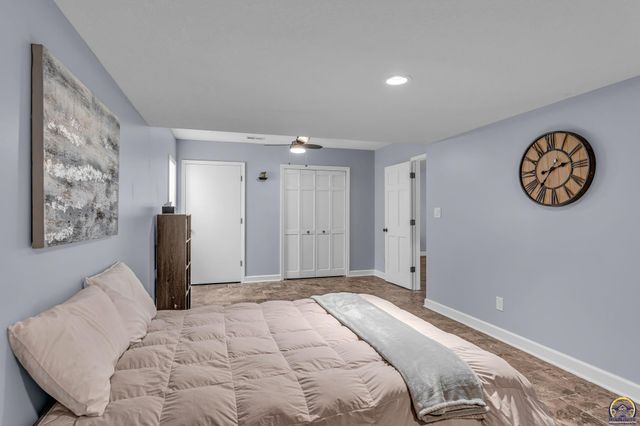 3315 NW 49th TER, Topeka, KS 66618