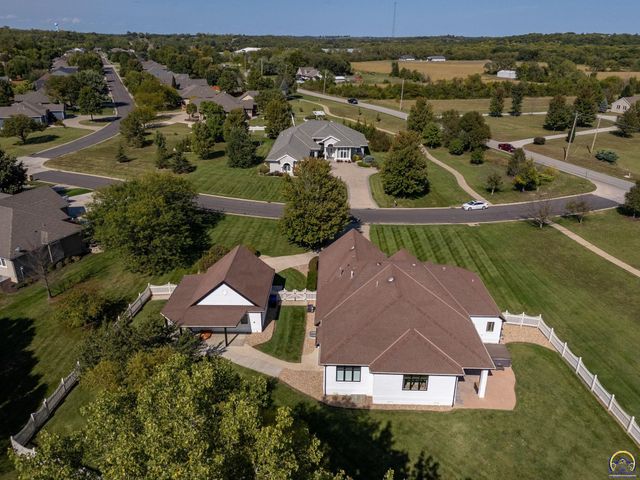 3315 NW 49th TER, Topeka, KS 66618