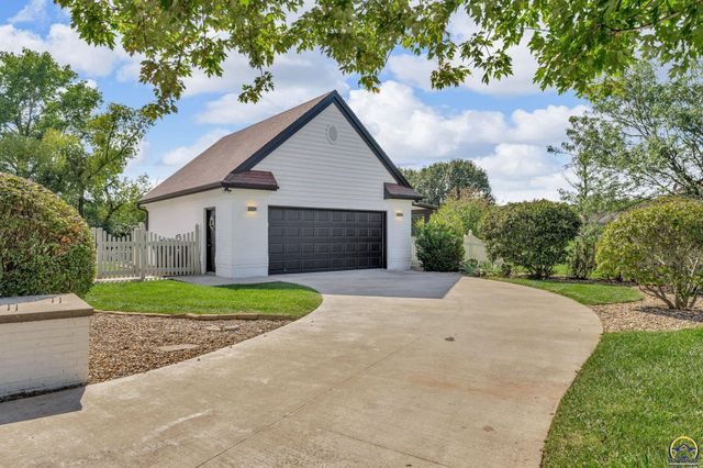 3315 NW 49th TER, Topeka, KS 66618