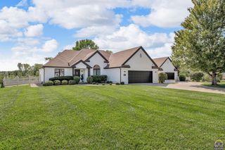 3315 NW 49th TER, Topeka, KS 66618