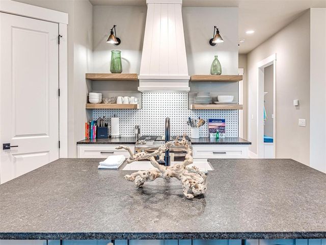 41 Ramble Along Road, Carlton Landing, OK 74432