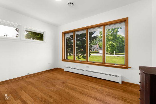 16W721 Red Oak Street, Bensenville, IL 60106
