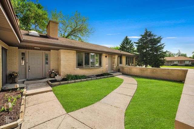 16W721 Red Oak Street, Bensenville, IL 60106