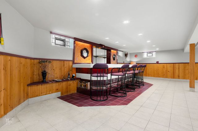 16W721 Red Oak Street, Bensenville, IL 60106