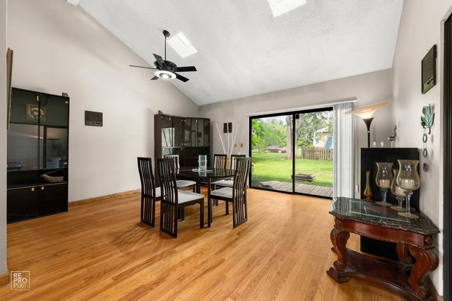 16W721 Red Oak Street, Bensenville, IL 60106