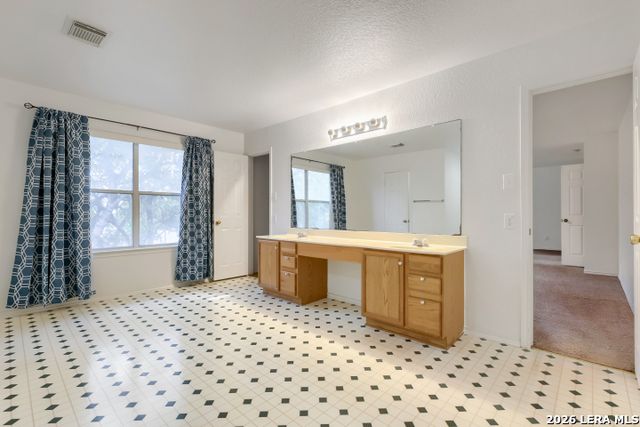 11208 Forest Pass, Live Oak, TX 78233