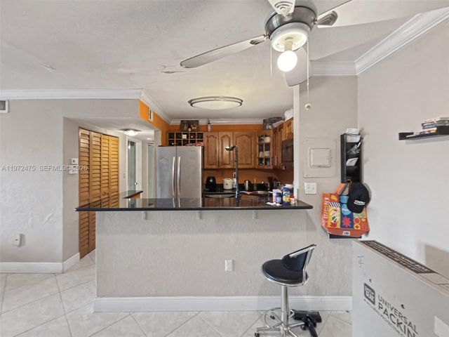 9417 SW 76th St X36, Miami, FL 33173