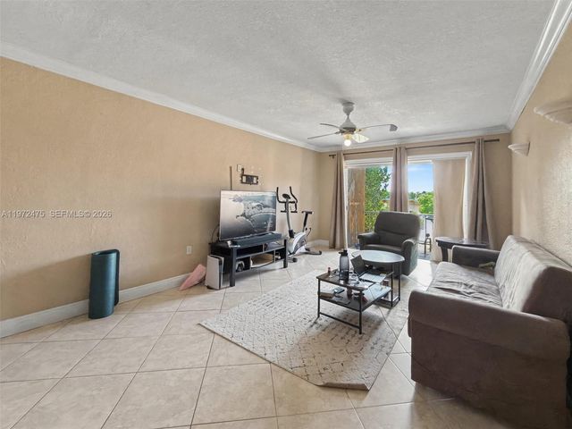 9417 SW 76th St X36, Miami, FL 33173