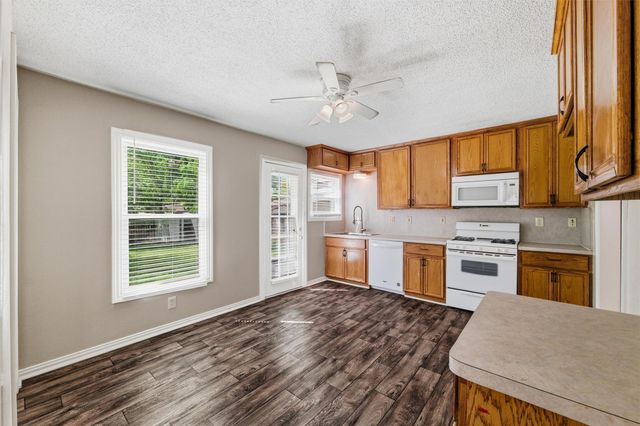 317 12th Street, Grand Prairie, TX 75051