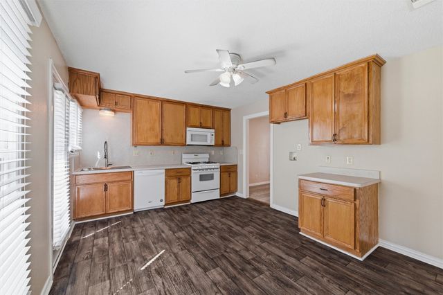 317 12th Street, Grand Prairie, TX 75051