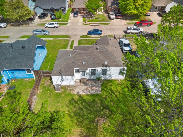 317 12th Street, Grand Prairie, TX 75051