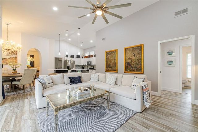 1059 Briarwood BLVD, Naples, FL 34104