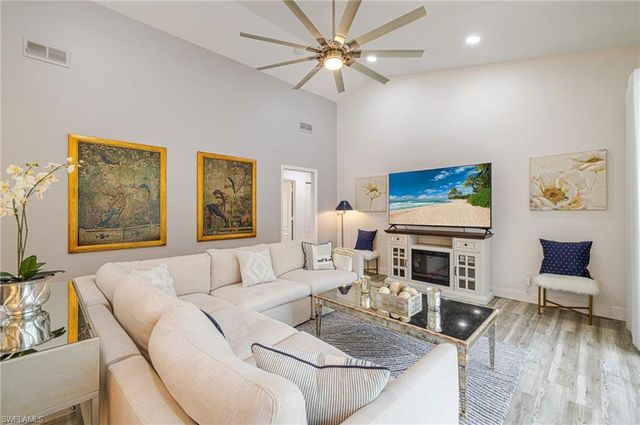 1059 Briarwood BLVD, Naples, FL 34104