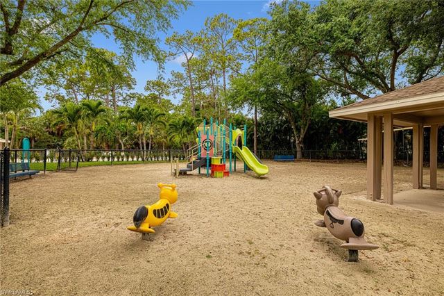 1059 Briarwood BLVD, Naples, FL 34104