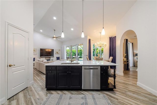 1059 Briarwood BLVD, Naples, FL 34104