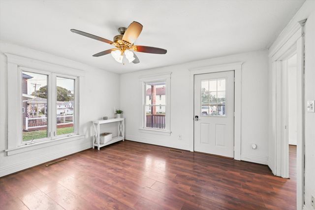 112 E Tuttle Street, Norway, IA 52318