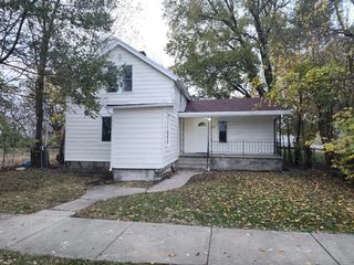 818 N Rosewood Avenue, Kankakee, IL 60901
