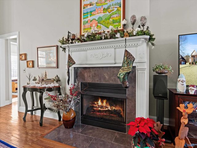 7102 Lost Pond Circle SE, Owens Cross Roads, AL 35763