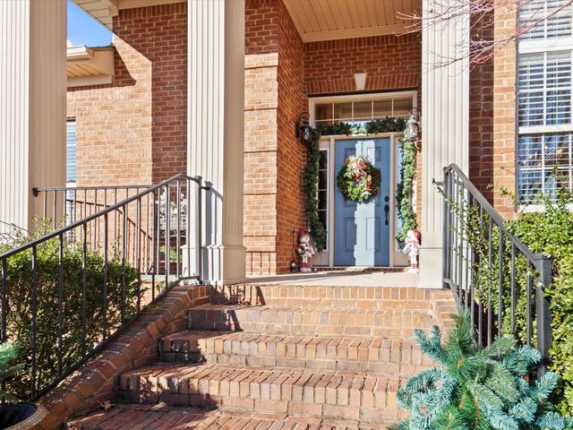 7102 Lost Pond Circle SE, Owens Cross Roads, AL 35763