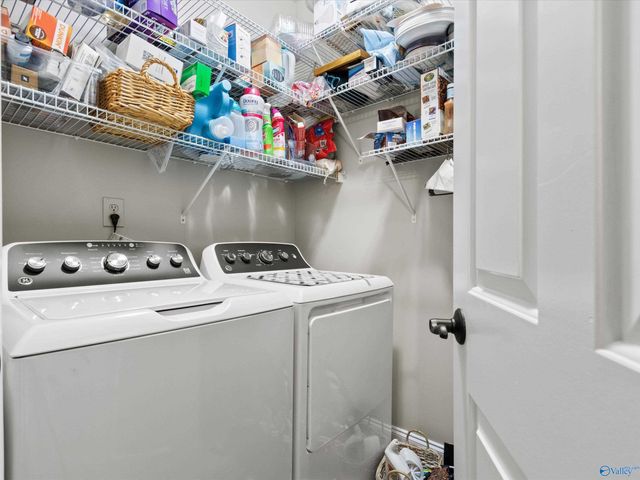 7102 Lost Pond Circle SE, Owens Cross Roads, AL 35763