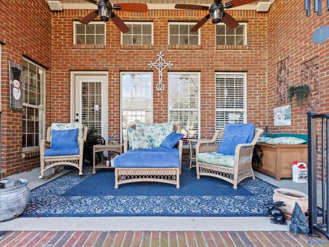 7102 Lost Pond Circle SE, Owens Cross Roads, AL 35763