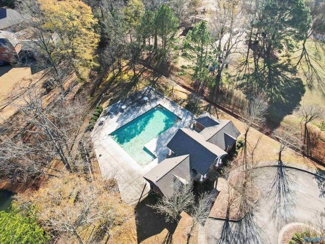 7102 Lost Pond Circle SE, Owens Cross Roads, AL 35763