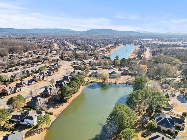 7102 Lost Pond Circle SE, Owens Cross Roads, AL 35763