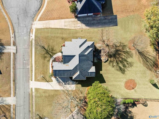 7102 Lost Pond Circle SE, Owens Cross Roads, AL 35763