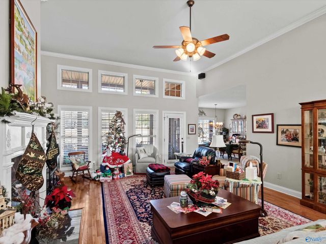 7102 Lost Pond Circle SE, Owens Cross Roads, AL 35763