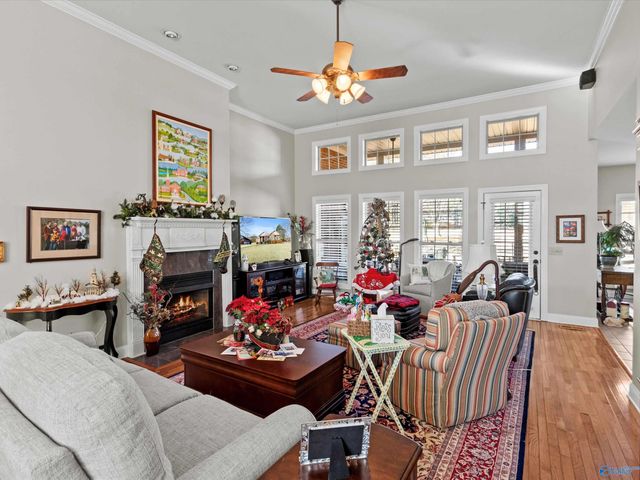 7102 Lost Pond Circle SE, Owens Cross Roads, AL 35763