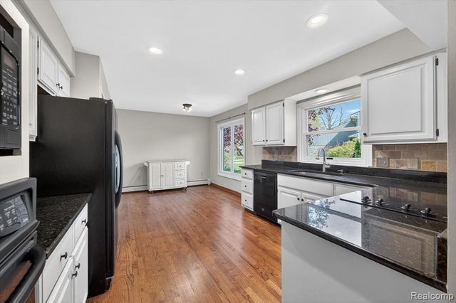 2476 Cedar Key Drive, Lake Orion, MI 48360