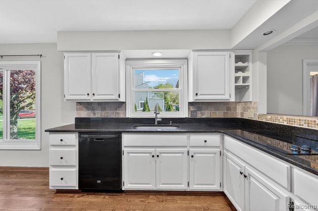 2476 Cedar Key Drive, Lake Orion, MI 48360