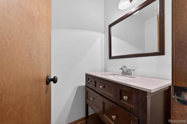 2476 Cedar Key Drive, Lake Orion, MI 48360