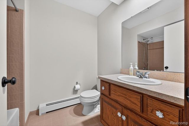 2476 Cedar Key Drive, Lake Orion, MI 48360