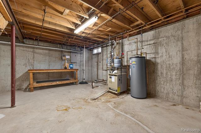 2476 Cedar Key Drive, Lake Orion, MI 48360