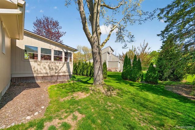 2476 Cedar Key Drive, Lake Orion, MI 48360