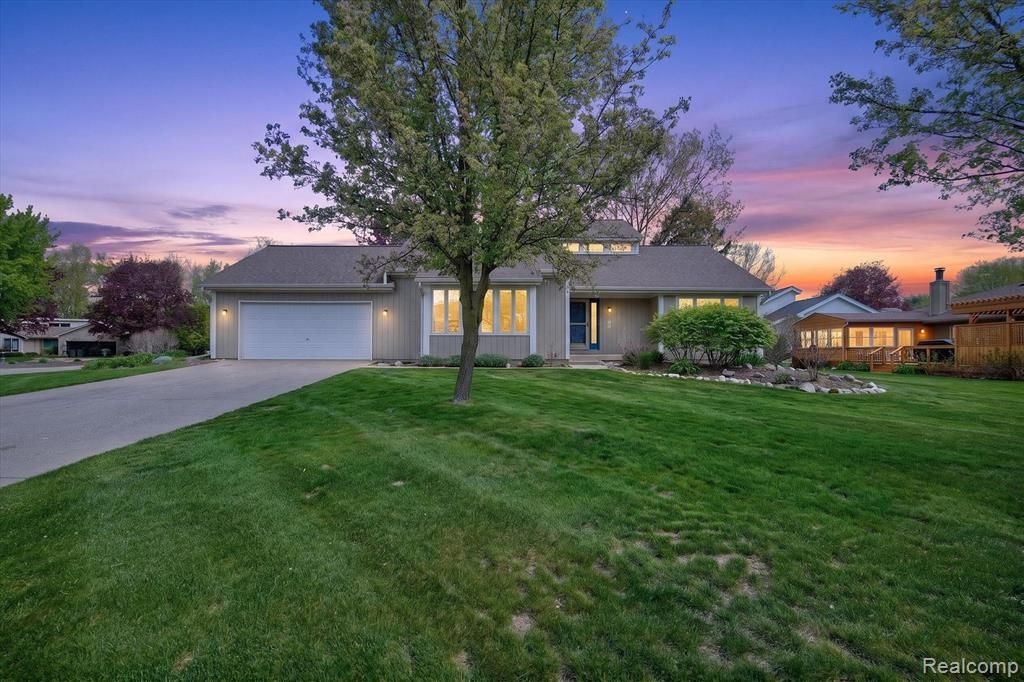 2476 Cedar Key Drive, Lake Orion, MI 48360