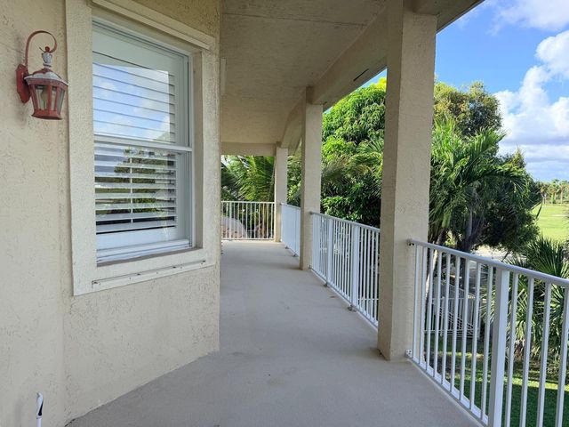 2285 Ridgewood Circle, Royal Palm Beach, FL 33411