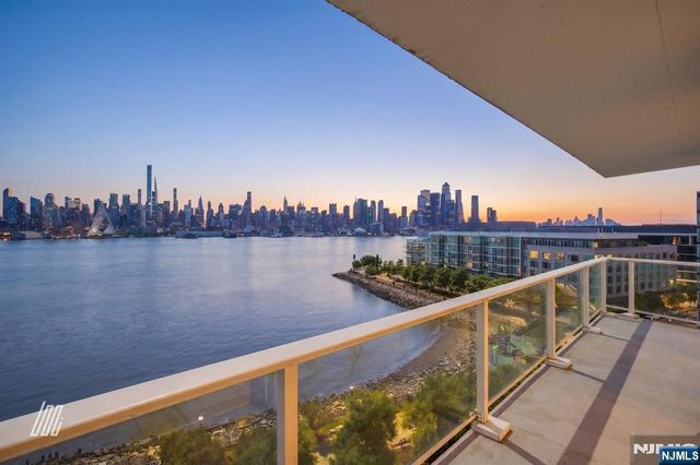 800 Ave At Port Imperial Boulevard 806, Weehawken, NJ 07086