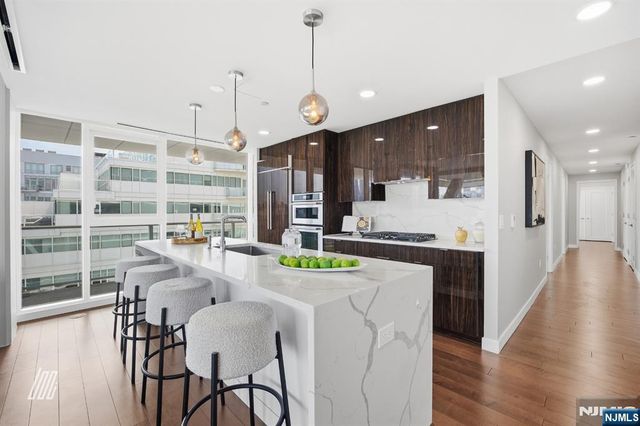 800 Ave At Port Imperial Boulevard 806, Weehawken, NJ 07086