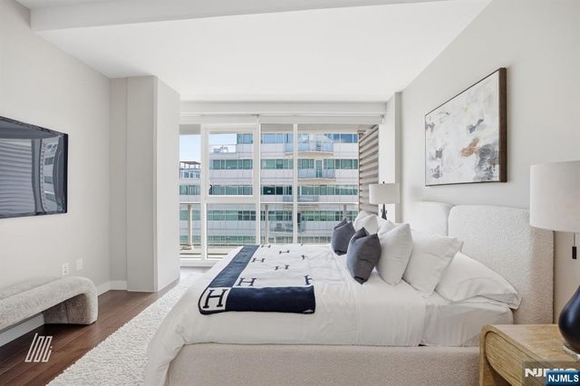 800 Ave At Port Imperial Boulevard 806, Weehawken, NJ 07086