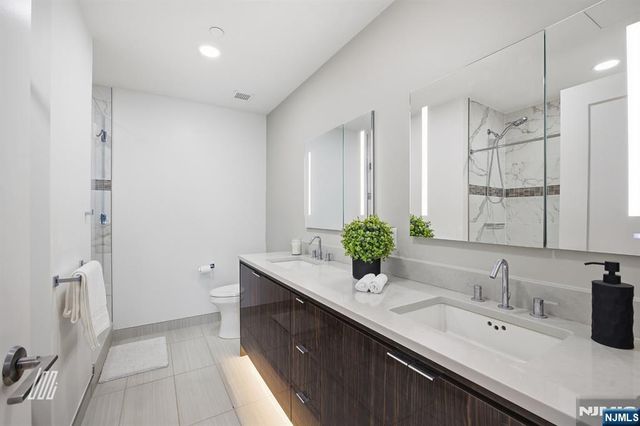 800 Ave At Port Imperial Boulevard 806, Weehawken, NJ 07086