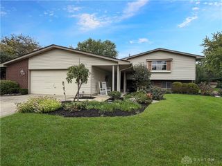 841 Rockcreek Drive, Centerville, OH 45458