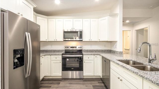 151 MALAUKA ROAD, Ocklawaha, FL 32179