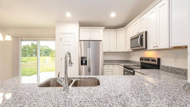 151 MALAUKA ROAD, Ocklawaha, FL 32179