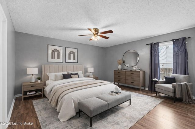 307 Chippendale Ct, Louisville, KY 40214