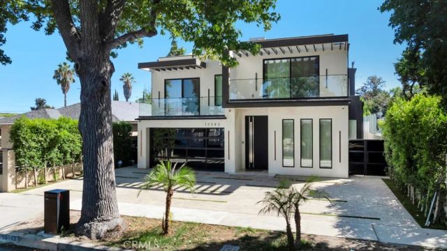 13342 Friar Street, Valley Glen, CA 91401