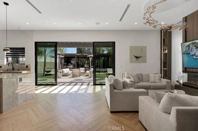 13342 Friar Street, Valley Glen, CA 91401