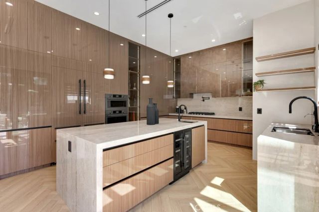 13342 Friar Street, Valley Glen, CA 91401