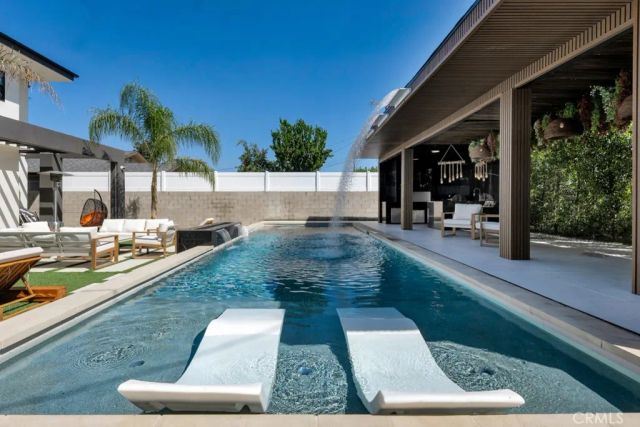 13342 Friar Street, Valley Glen, CA 91401